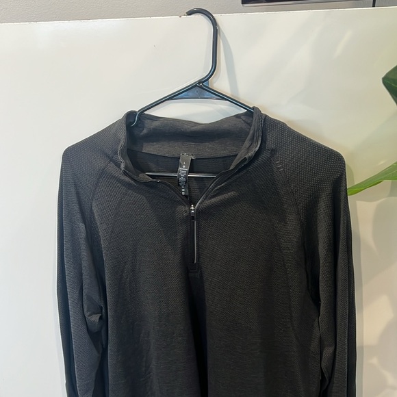 Lululemon Metal Vent Tech Half Zip - Black / Grey (Large) - Picture 8 of 9